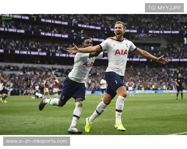 托特纳姆热刺—塔格特头球争顶力压防守