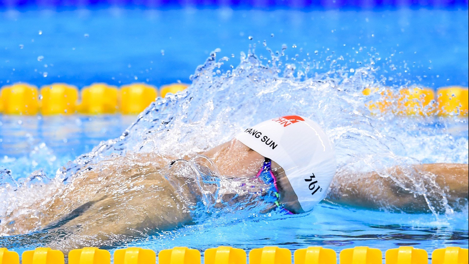 羽毛球双打组合表现默契